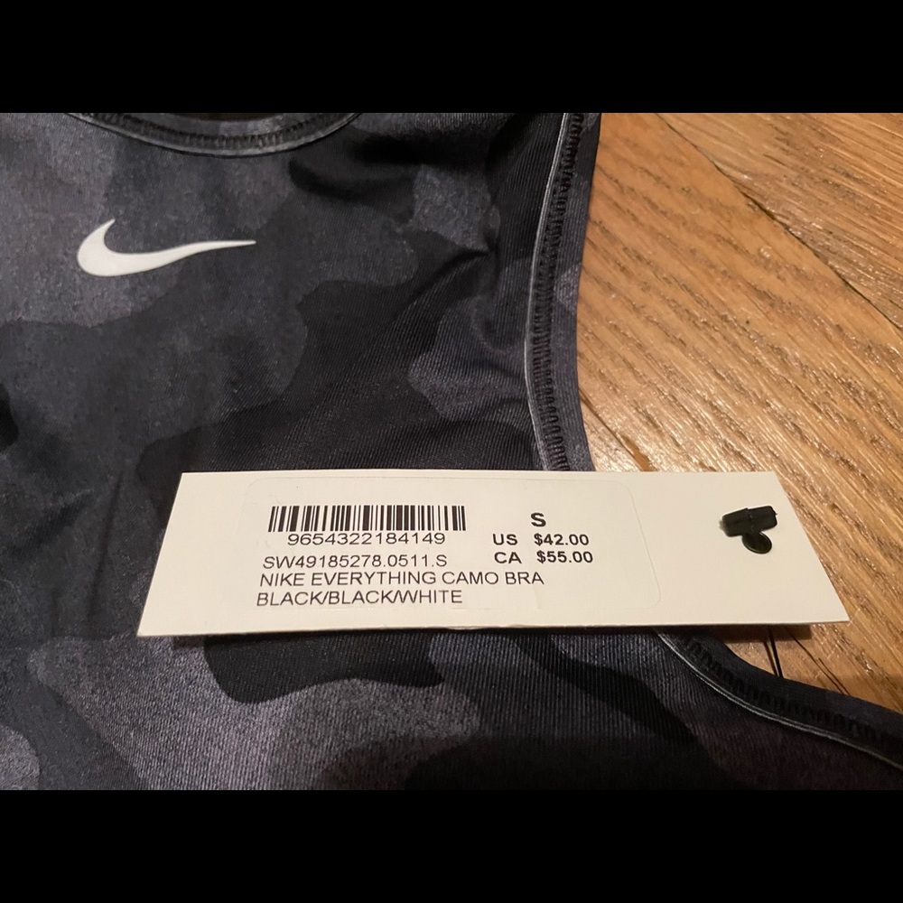 High neck Nike sports bra, brand new with tags